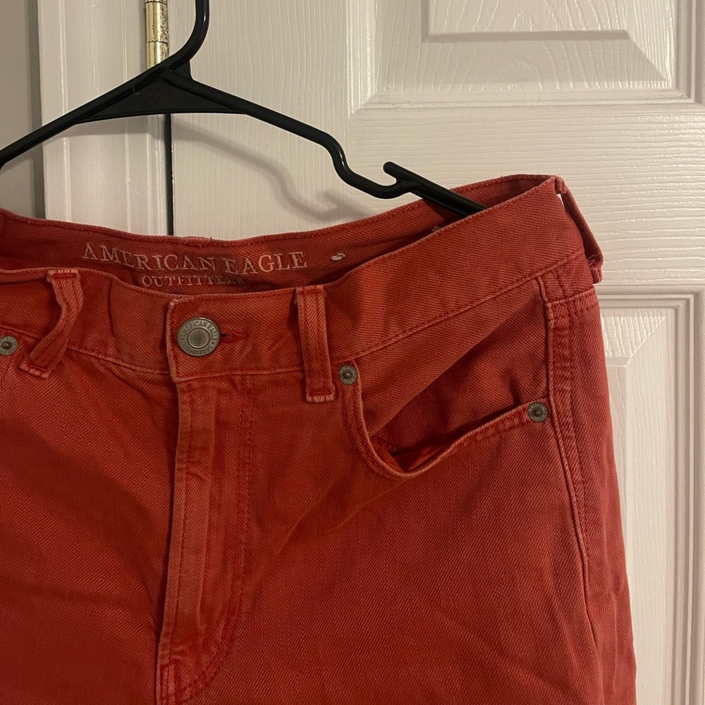 American Eagle Mom Jean Size 6 Short